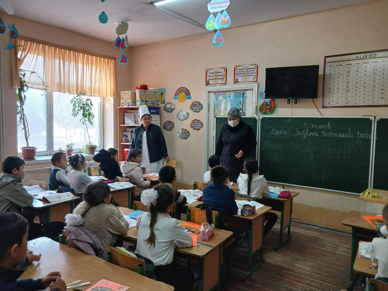 Хива туман СЭО ва ЖС булими ходимлари томонидан Гандимен ва Серчалли махалларида юкумли касалликларнинг олдини олиш бўйича тушунтириш-таргибот ишлари утказилди