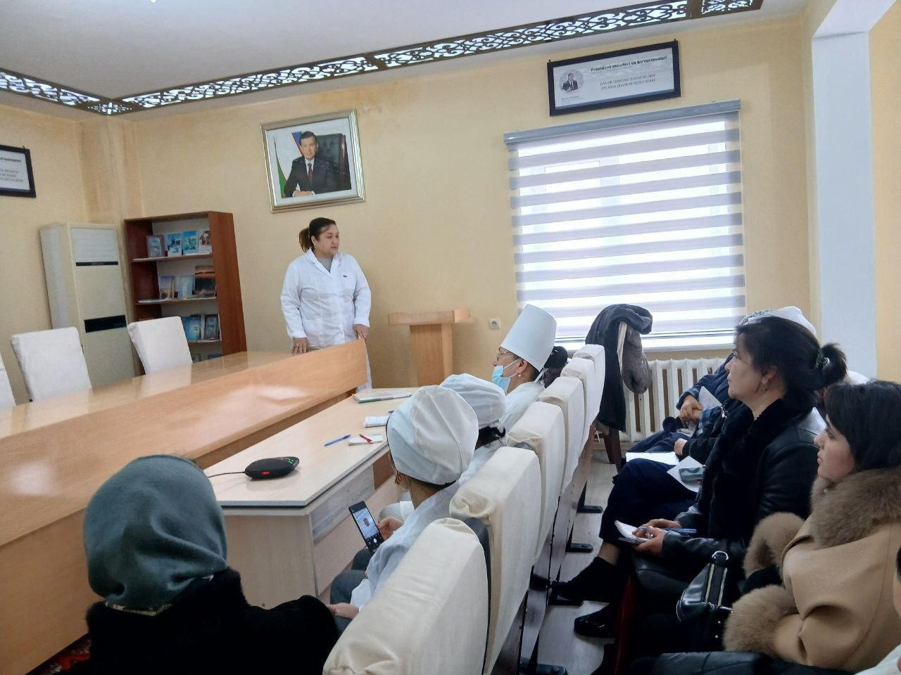 Xiva tuman sanitaria- epidemiolgik osoyidhtalik va jamoat salomatligi bo'limi xrach-epidemiologi tomonidan TTB xodimlari o'rtasida O'XYUK  bo'yicha seminar o'tkazildi.